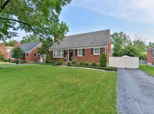 3606 Hughes Rd, Saint Matthews, KY 40207