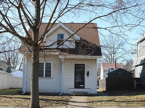 2nd image of 110 S Elmwood Ave
