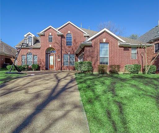 2nd image of 3723 Edgewood Ct