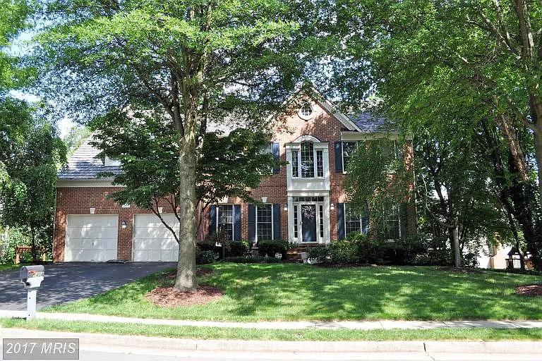 1404 Moore Pl SW photo 1