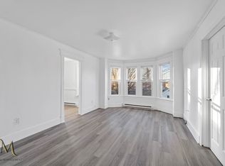 318 Front St #3R, Chicopee, MA 01013