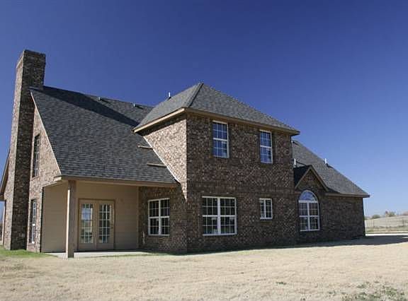 4th image of 1133 NE Scissortail Dr