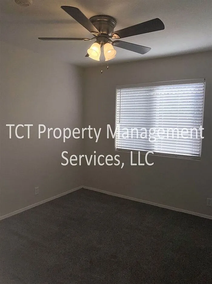 3 bed, 2.0 bath, 1473 sqft, $1,995 — Photo 4