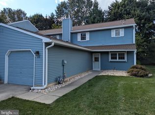 11 Fairfax Ct, Bordentown, NJ 08505