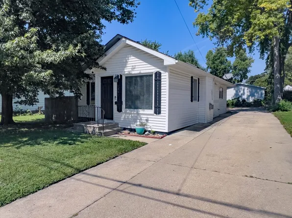 1301 W Wood St, Bloomington, IL 61701