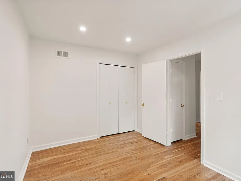 8330 Wickham Rd — Photo 33