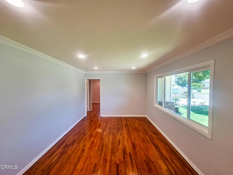 2919 Doolittle Ave — Photo 3