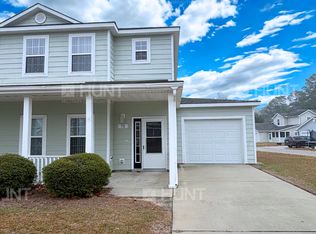 75 Checkerboard St, Beaufort, SC 29906
