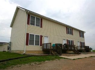 910 Conn St, Parkersburg, IA 50665