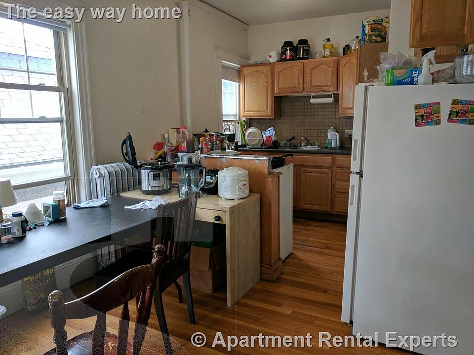 2nd image of 618 Main St #20
