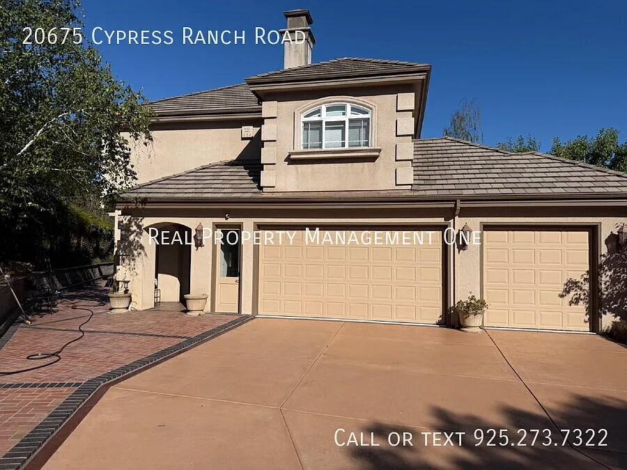 Stunning 4 Bedroom, 4 Bathroom Gated Castro Valley Estate — Photo 3