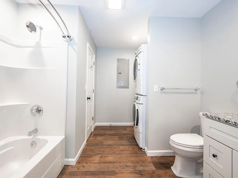 713 Lorene Cir #6 — Photo 11