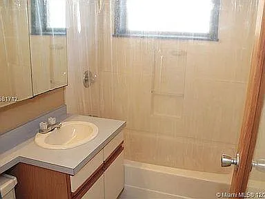 2700 NE 135th St — Photo 11