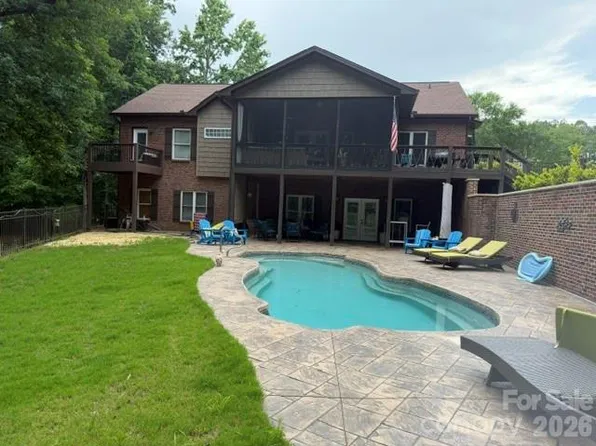 2055 Tiger Paw Ln, York, SC 29745
