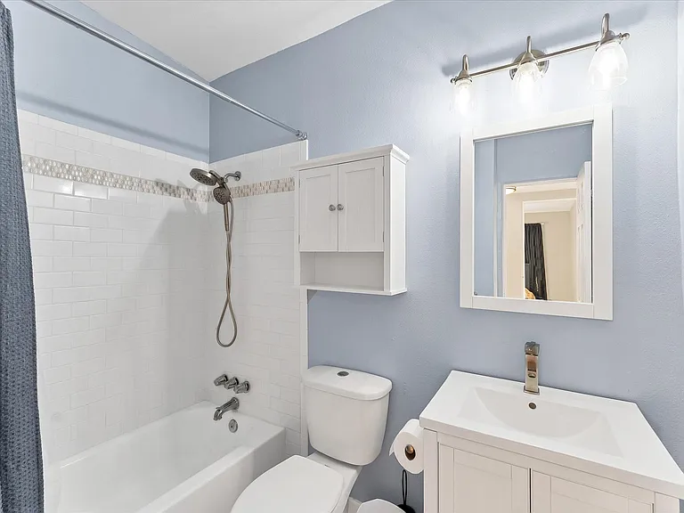 2408 Colgate Ave — Photo 8