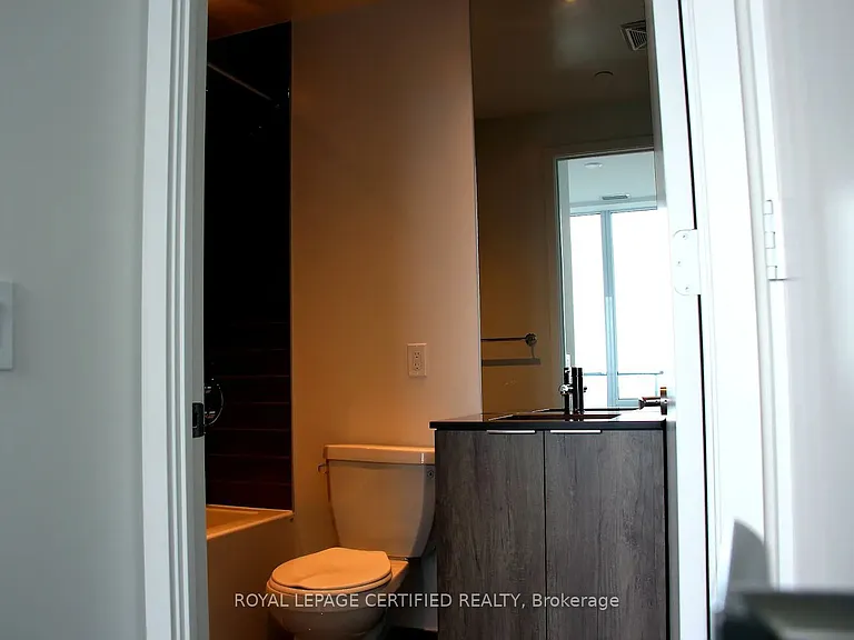 448 Burnhamthorpe Rd W #5011 — Photo 11