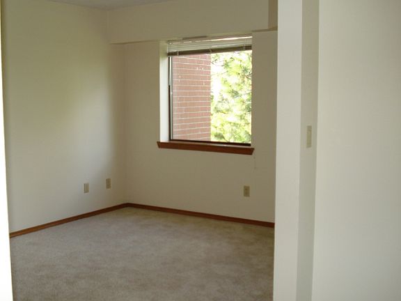 3rd image of 221 E Rockwood Blvd APT 311