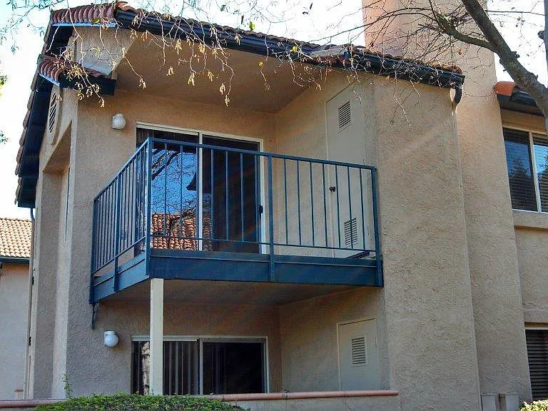 11337 Avenida De Los Lobos #G — Photo 1