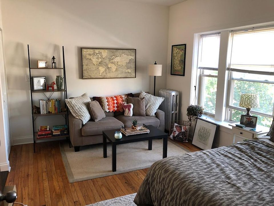 1st image of 2343 N Sacramento Ave APT 2S
