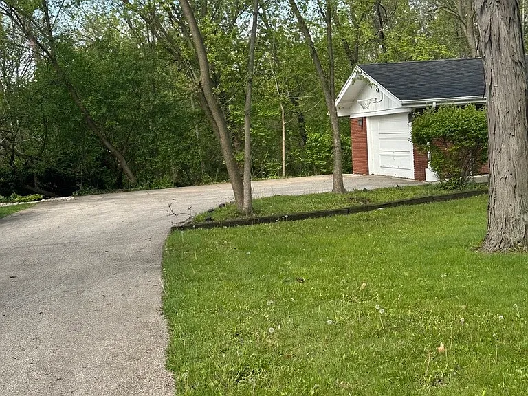 2030 Crestwood Ln — Photo 14
