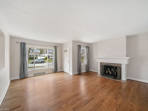 3rd image of 519 S Stewart Ave
