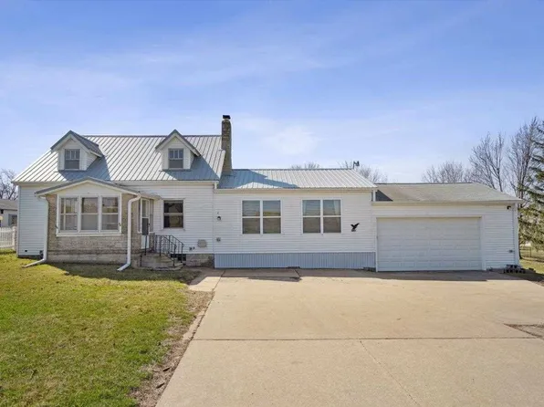 5801 E Ave Nw, Cedar Rapids, IA 52405