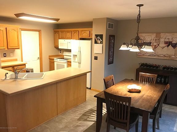 5th image of 4535 Sunset Dr