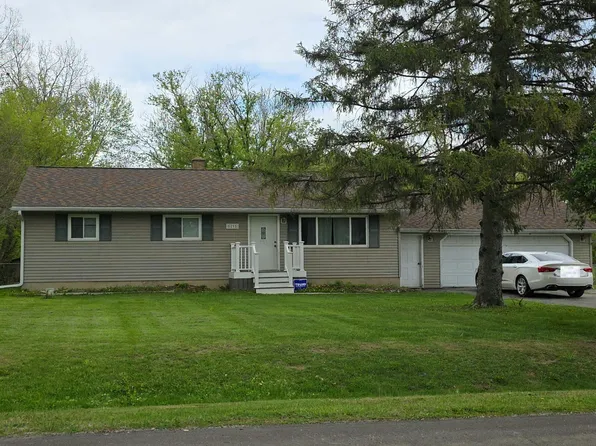 5095 Raymond Ave, Burton, MI 48509