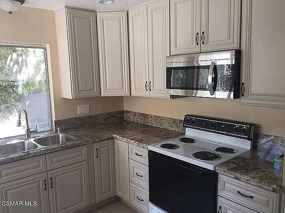 5th image of 2652 La Paloma Cir