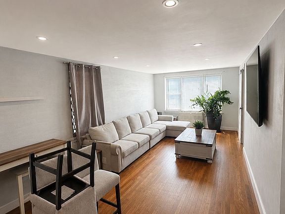 5th image of 2385 Barker Ave APT 5J