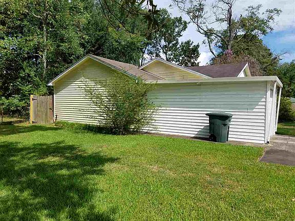 2nd image of 4030 W Lynwood Dr