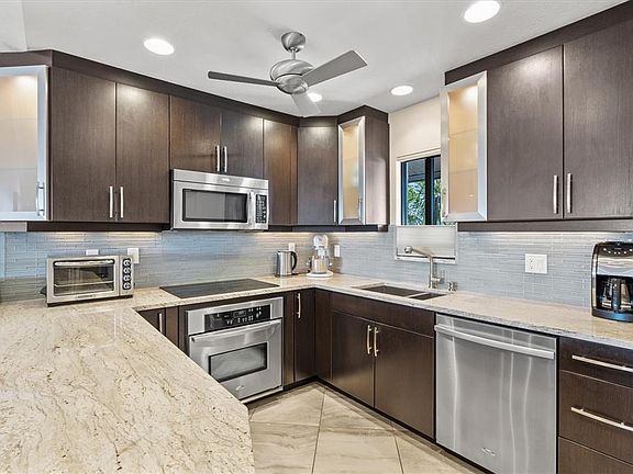 5th image of 1624 Stickney Point Rd Unit 24-407