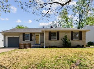 8125 Summit St, Kansas City, MO 64114