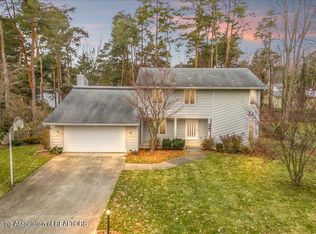 3881 Roxbury Ave, Okemos, MI 48864