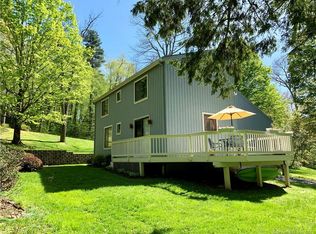 16 Robin Dr, Barkhamsted, CT 06063