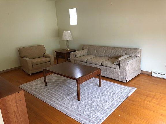 3rd image of 4700 N Newland Ave