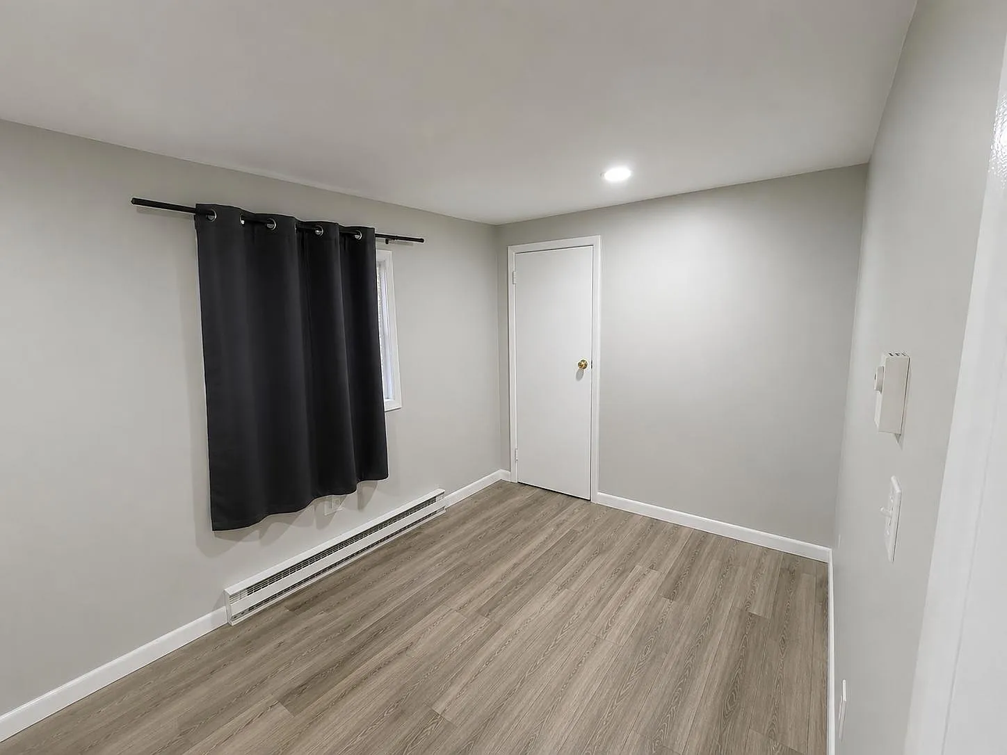 3 bed, 1276 sqft, $2,650 — Photo 3