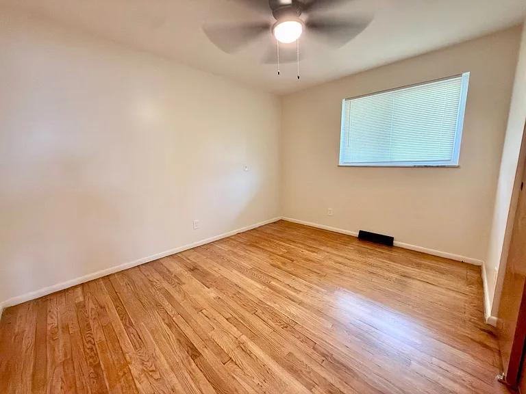 7860 Sequoia Ct — Photo 11