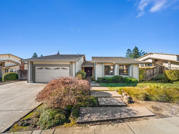 6596 Bellhurst Ln, Castro Valley, CA 94552