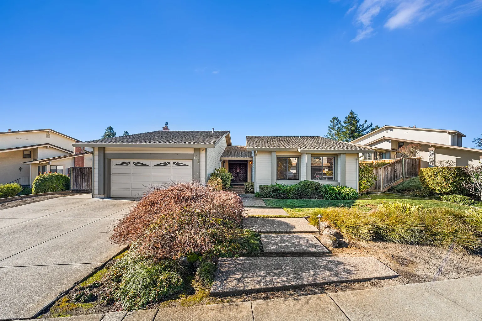 6596 Bellhurst Ln photo 1