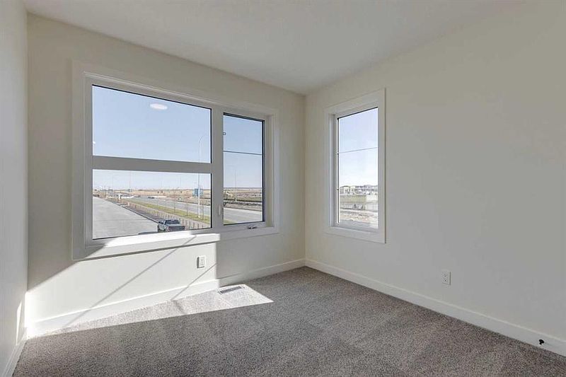 Calgary House for rent - 4 Bedrooms — photo 18