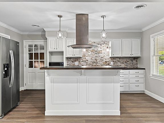 5th image of 739 Eden Dr
