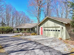 437 Highpoint Dr, Scaly Mountain, NC 28775