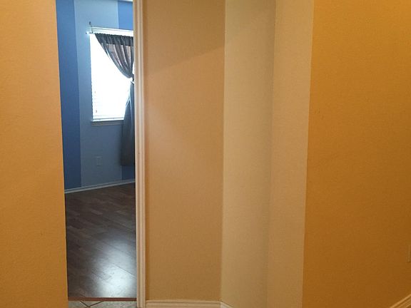 2nd image of 1906 Huxley Ln