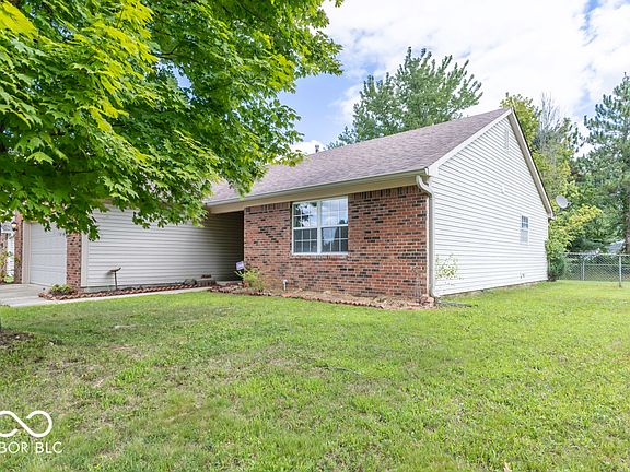3rd image of 320 Southway Ct