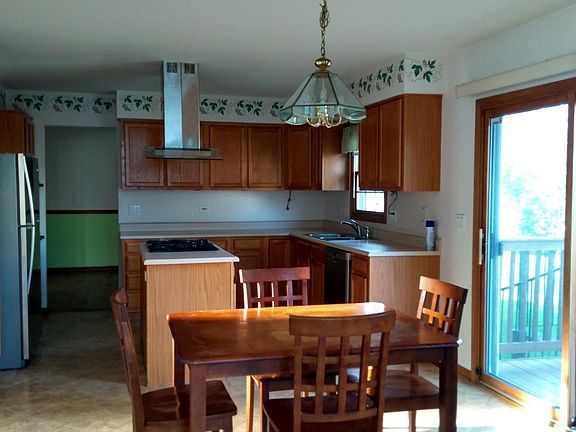 3rd image of 1471 Della Dr