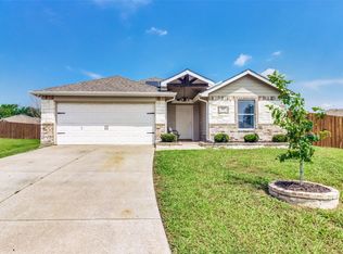 107 Oakcrest Cir, Terrell, TX 75160