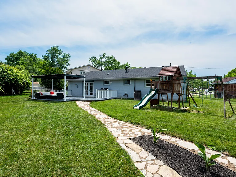 988 Yarger Dr — Photo 21