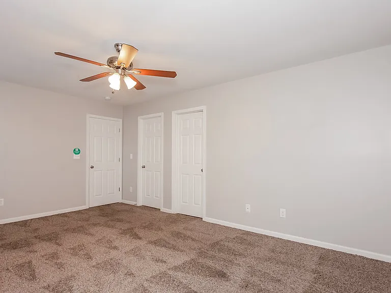 1005 Joselynn Dr — Photo 9