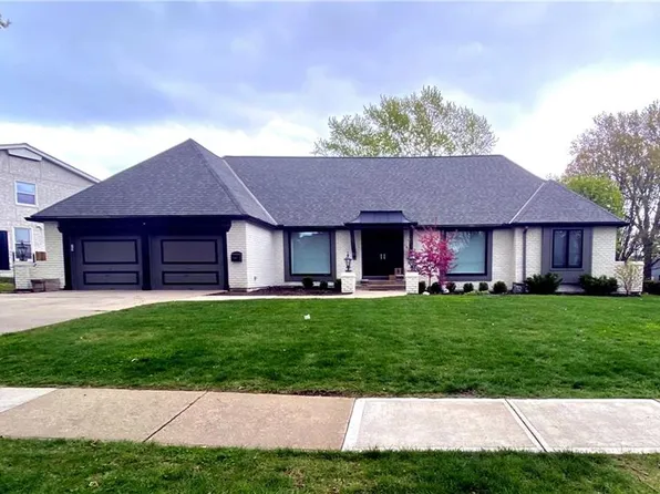 9029 Rosewood Dr, Prairie Village, KS 66207